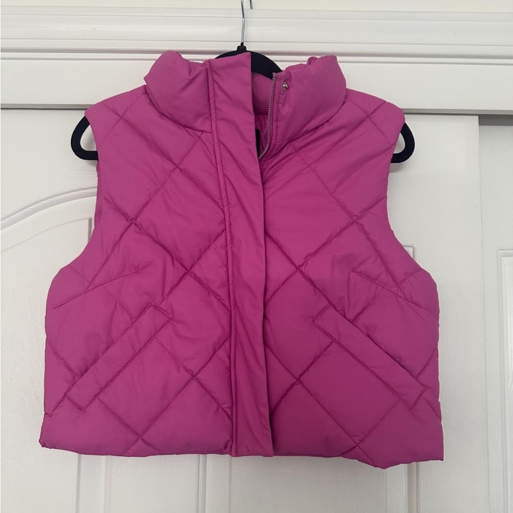 Coalition LA cropped puffer